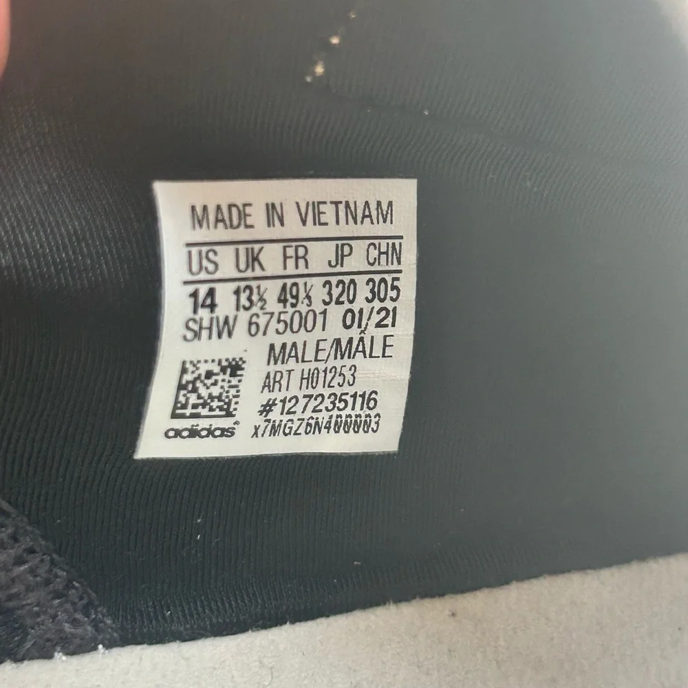 Adidas Originals NMD_R1.V2 Carbon Savannah - Picture 9 of 9